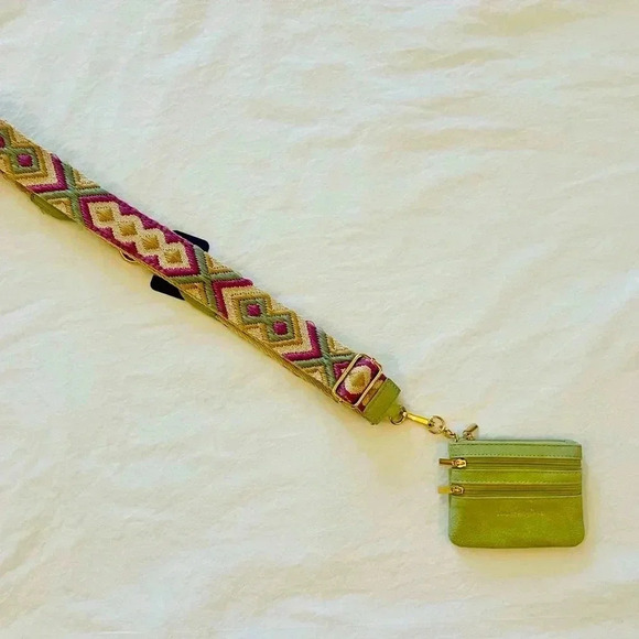 Clip & Go Strap with zippered pouch - Picture 1 of 11